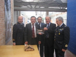 Cdr. Howell (2nd from r) receives a token of appreciation for his March presentation from Lt. Col. Gabriele Romano, ITAF (l); Castagna (2nd from l); Col. Giordano (c); and Col. Dario Nicolella, ITAF.